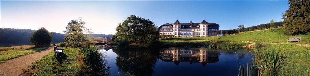 Отель Hofgut Georgenthal Hohenstein Экстерьер фото