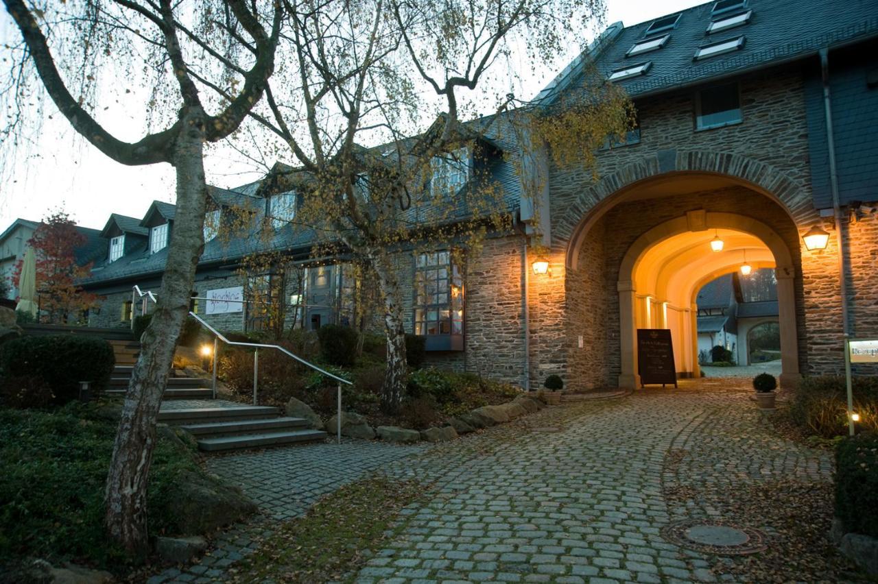 Отель Hofgut Georgenthal Hohenstein Экстерьер фото